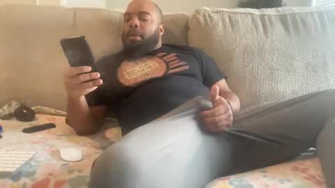 Snapshot of bbcfun44 chatting on January 2025 04:27:01 PM Zaddy online show from January 2025 04:27:01 PM