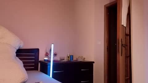 Love online show from February 2026 01:01:02 AM