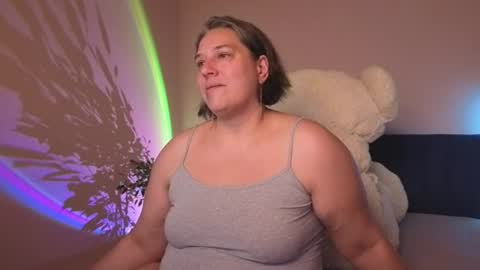 Snapshot of bbw_goddes chatting on July 2026 03:45:02 AM Love online show from July 2026 03:45:02 AM