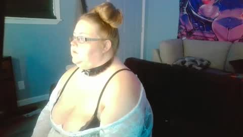 bbwgamergirl93 online show from September 2025 02:54:01 PM