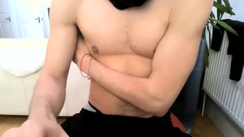 Snapshot of bbxx_2 chatting on February 2025 03:43:01 PM bbxx_2 online show from February 2025 03:43:01 PM