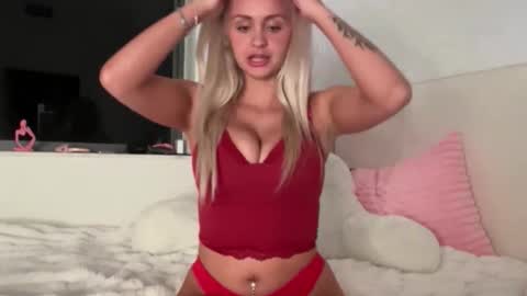 Snapshot of bbygirll2 chatting on February 2026 02:30:02 AM Trinity online show from February 2026 02:30:02 AM