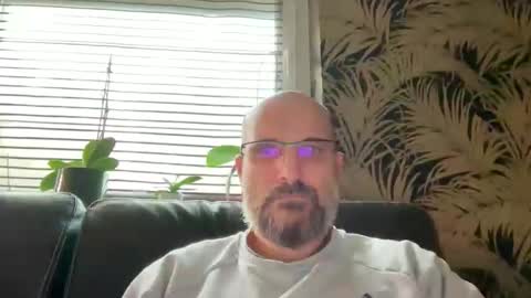 Snapshot of bcbg68 chatting on October 2025 03:46:01 PM bcbg68 online show from October 2025 03:46:01 PM