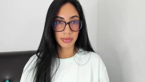 Snapshot of bdanevil chatting on December 2024 08:15:01 PM daniela villamizar online show from December 2024 08:15:01 PM