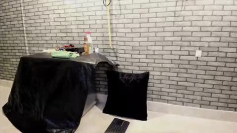 Meduza  online show from November 2025 11:32:02 AM