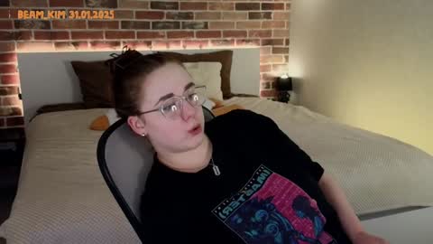 Snapshot of beam_kim chatting on January 2025 07:29:02 PM kim3 INDEPENDENT MODEL online show from January 2025 07:29:02 PM