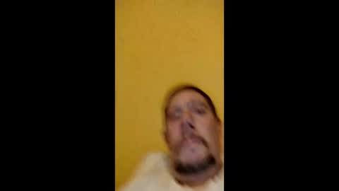 Snapshot of bear424194 chatting on April 2026 10:07:01 PM bear424194 online show from April 2026 10:07:01 PM