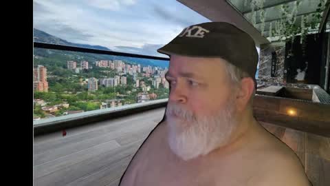 Snapshot of bear4muscle chatting on December 2024 05:18:02 AM Dookie online show from December 2024 05:18:02 AM