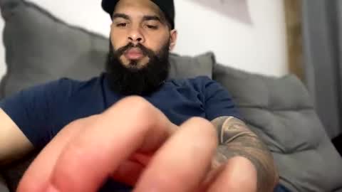 Min online show from October 2025 06:11:01 AM