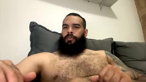 Snapshot of beardmax chatting on January 2026 06:06:02 AM Min online show from January 2026 06:06:02 AM