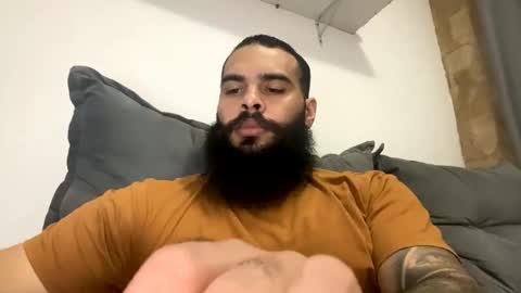 Snapshot of beardmax chatting on February 2026 11:44:01 PM Min online show from February 2026 11:44:01 PM