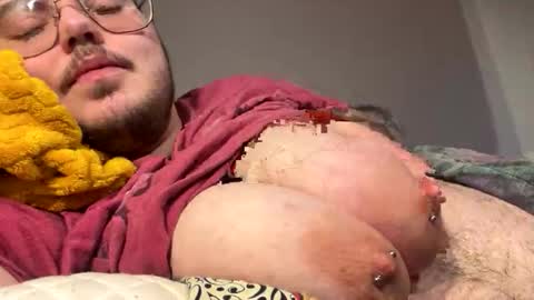 Snapshot of bearmoon820430 chatting on December 2025 03:59:02 AM bearmoon820430 online show from December 2025 03:59:02 AM