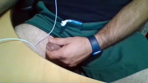 Snapshot of bearyuncut chatting on September 2025 03:32:02 AM bearyuncut online show from September 2025 03:32:02 AM