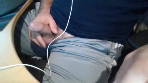 Snapshot of bearyuncut chatting on October 2025 01:52:02 PM bearyuncut online show from October 2025 01:52:02 PM