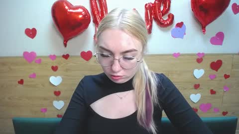 Snapshot of beatriceflyy chatting on March 2025 03:27:02 PM BeatriceFlyy online show from March 2025 03:27:02 PM