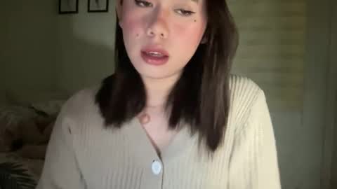 Snapshot of beautiful_lust69 chatting on December 2024 02:08:02 PM Sweet Aya online show from December 2024 02:08:02 PM