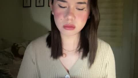 Snapshot of beautiful_lust69 chatting on December 2024 02:27:01 PM Sweet Aya online show from December 2024 02:27:01 PM