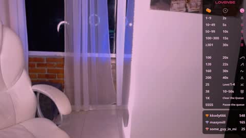 Snapshot of beautifulchleo chatting on February 2025 03:55:02 AM Chleo online show from February 2025 03:55:02 AM