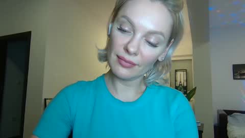 Beautifulkollette online show from January 2025 09:32:02 PM