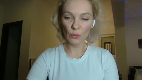 Beautifulkollette online show from January 2025 04:14:02 PM