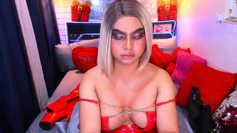 Snapshot of beautifulstrangerts chatting on January 2025 11:29:01 PM Queen Alexa online show from January 2025 11:29:01 PM