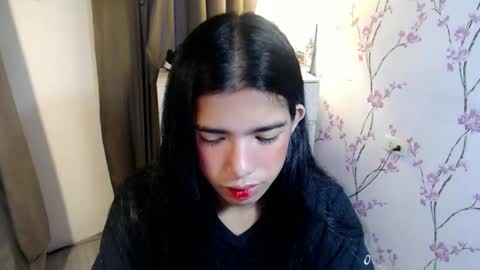 Snapshot of beautifultrixie chatting on December 2025 05:23:01 AM TRIXIE online show from December 2025 05:23:01 AM