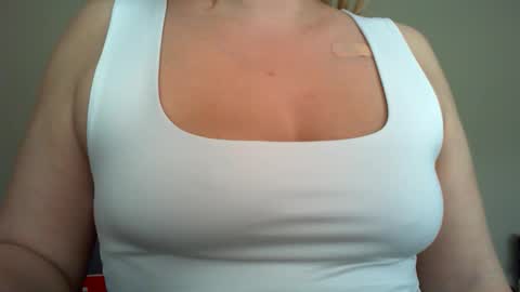 beauty_annyta online show from March 2026 09:50:02 AM