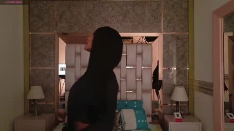 beauty_nina online show from April 2026 06:05:01 AM