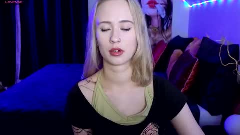 Snapshot of beauty_sashaxx chatting on October 2025 06:08:01 PM beauty Sasha online show from October 2025 06:08:01 PM