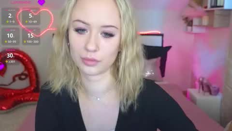 Snapshot of beauty_sashaxx chatting on February 2026 02:02:01 PM beauty Sasha online show from February 2026 02:02:01 PM