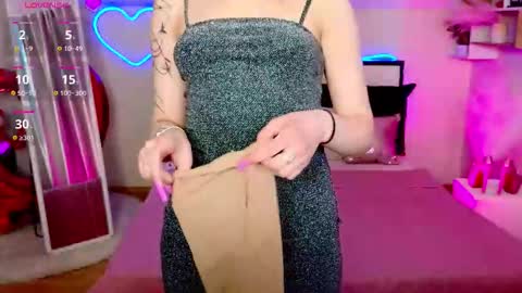 Snapshot of beauty_sashaxx chatting on February 2026 02:13:01 PM beauty Sasha online show from February 2026 02:13:01 PM