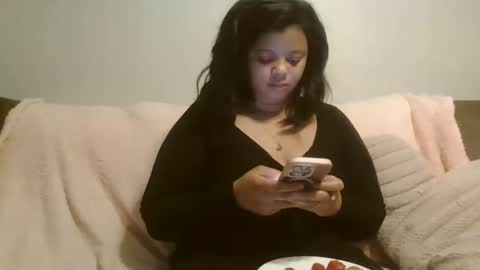 Snapshot of beautyloves chatting on October 2025 06:48:01 AM Beauty online show from October 2025 06:48:01 AM