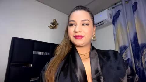 Snapshot of beautymoon26 chatting on February 2026 04:12:02 PM beautymoon26 online show from February 2026 04:12:02 PM