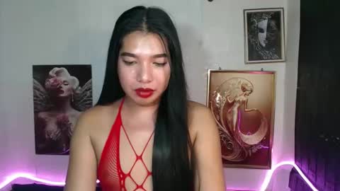 Snapshot of beautyqueens_cum chatting on September 2025 05:46:01 PM beautyqueens_cum online show from September 2025 05:46:01 PM