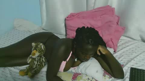 Snapshot of beautytyler chatting on October 2025 08:55:02 AM tyler online show from October 2025 08:55:02 AM