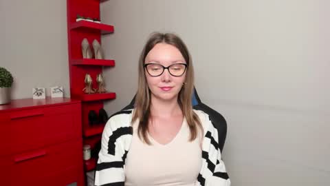 Zoe online show from September 2025 06:24:02 AM