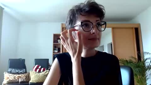 Raluca online show from July 2026 10:51:02 AM