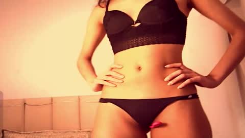 Jennifer online show from November 2025 09:42:01 AM