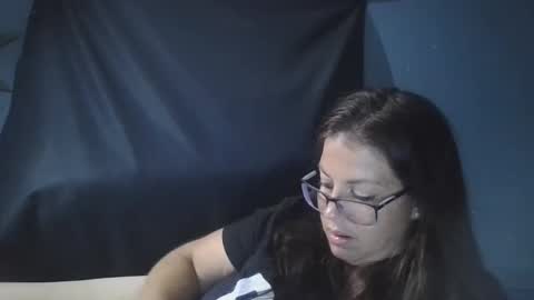 Snapshot of beccabee37 chatting on September 2025 02:14:01 AM beccabee37 online show from September 2025 02:14:01 AM