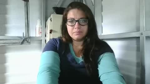 Snapshot of beccabee37 chatting on January 2026 03:50:01 PM beccabee37 online show from January 2026 03:50:01 PM