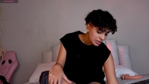 Snapshot of beckablue chatting on April 2026 02:42:01 PM Beecckkkaaa online show from April 2026 02:42:01 PM
