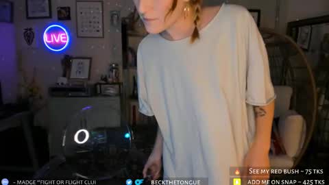 Snapshot of beckthetongue chatting on September 2025 10:23:01 PM Beck the tongue online show from September 2025 10:23:01 PM