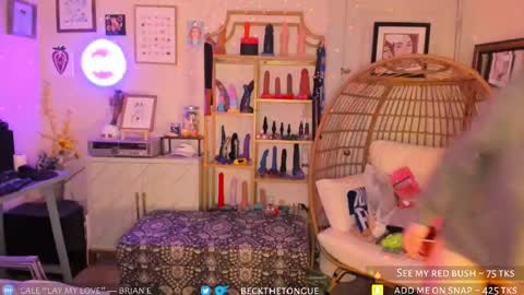 Snapshot of beckthetongue chatting on September 2025 10:02:01 PM Beck the tongue online show from September 2025 10:02:01 PM