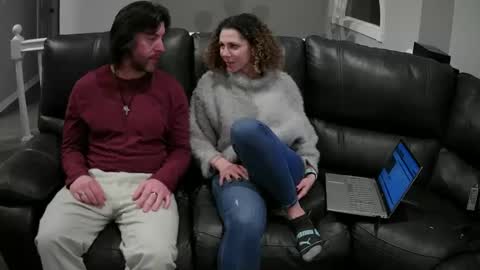 Bedroom king and queen online show from January 2025 02:29:01 AM