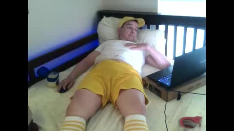 Snapshot of bedwetboy chatting on May 2026 10:59:01 PM Bedwetboys online show from May 2026 10:59:01 PM
