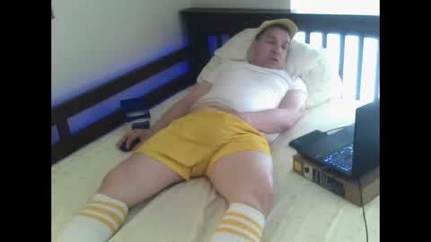 Snapshot of bedwetboy chatting on May 2026 02:12:01 PM Bedwetboys online show from May 2026 02:12:01 PM