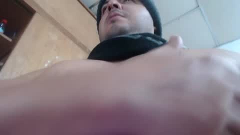 Snapshot of beefypecs_10 chatting on December 2024 05:09:02 AM Criss2fer online show from December 2024 05:09:02 AM