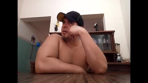 Snapshot of beefypecs_10 chatting on February 2025 09:41:02 PM Criss2fer online show from February 2025 09:41:02 PM