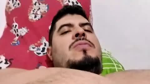 Snapshot of beefypecs_10 chatting on December 2025 03:00:02 AM Criss2fer online show from December 2025 03:00:02 AM