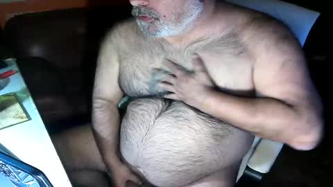 Snapshot of beers19 chatting on November 2025 05:12:02 PM beers19 online show from November 2025 05:12:02 PM